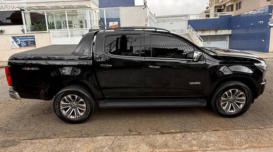 CHEVROLET S10 2.8 16V TURBO DIESEL HIGH COUNTRY CD 4X4 AUTOMÁTICO